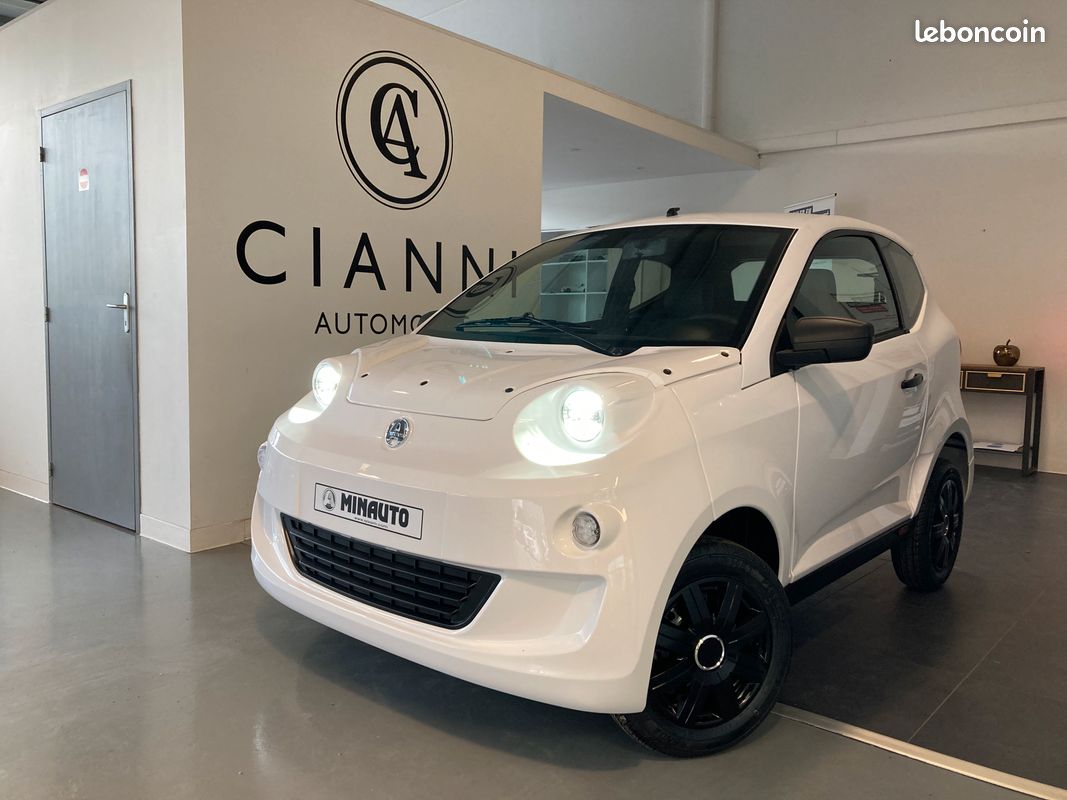 NOUVELLE AIXAM MINAUTO ACCESS ELECTRIQUE / NEUF