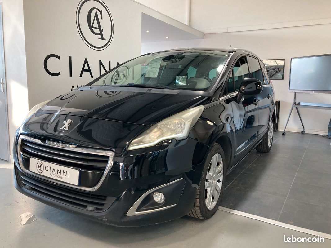 PEUGEOT 5008 DIESEL 150CV ALLURE MANUELLE