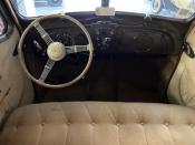VEHICULE DE COLLECTION PEUGEOT 402