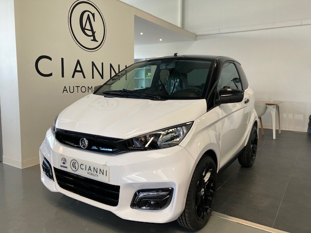AIXAM CITY SPORT BLANCHE - TOIT NOIR / NEUF
